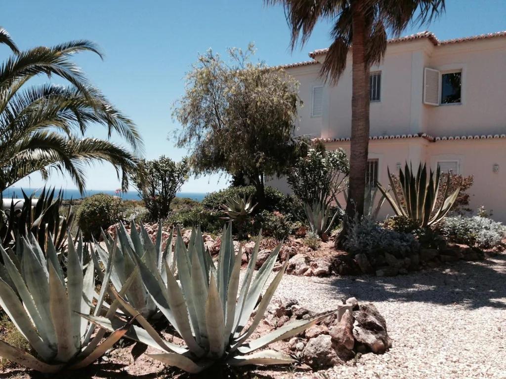 Villa With Beautiful See Views & Spacious Garden Ferragudo  Exterior photo